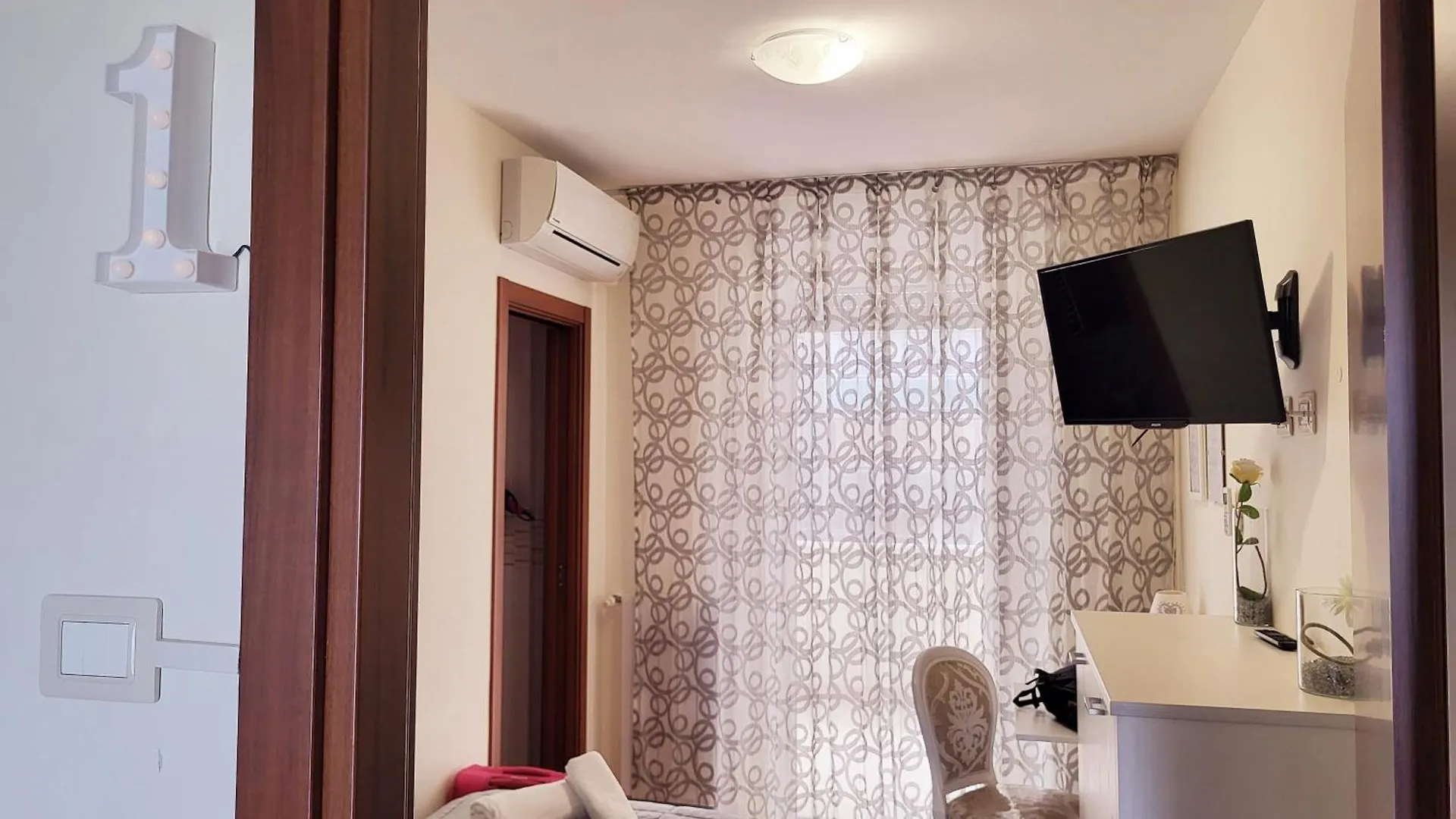 B&B Waltanna Airport Bari Bed & Breakfast