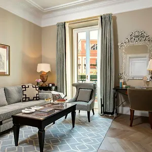 Rocco De La Hotel Roma